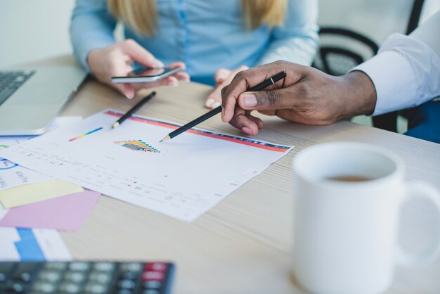 Jak efektywnie zarządzać finansami w małych i średnich przedsiębiorstwach?
